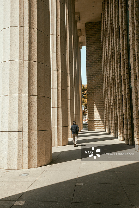 上海城市大理石罗马柱图片素材