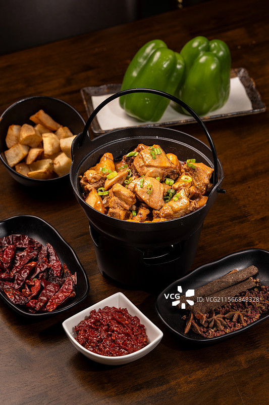 菜品海报摄影：隆江猪脚饭、黄焖鸡、番茄炖牛腩及其他图片素材