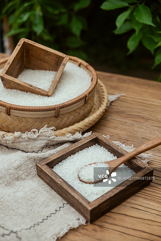 乡村农产品绿色有机大米细长香米东北大米粮食米饭图片素材