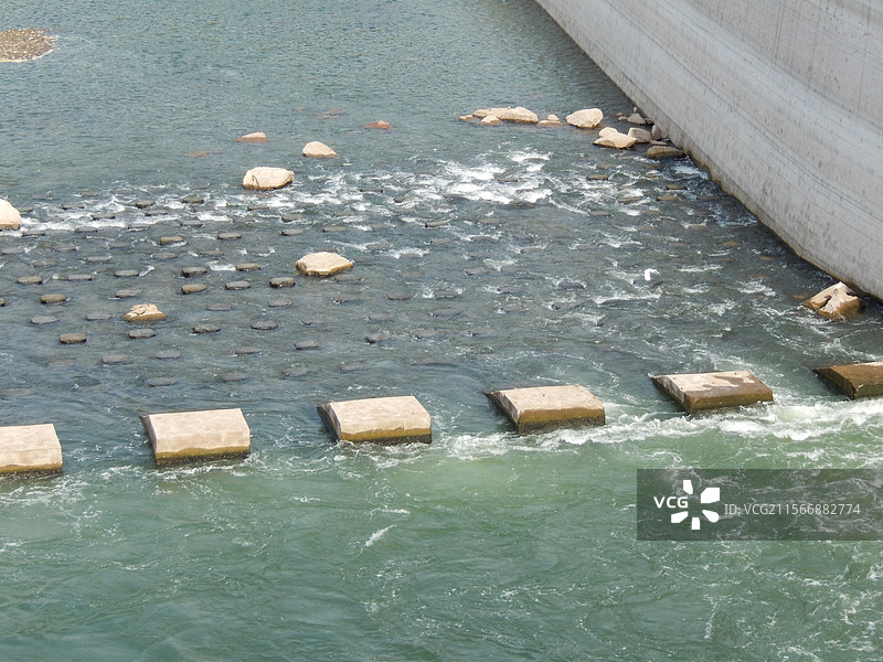 重庆开州区风雨廊桥国家水利部公布第十二批国家水利风景区名单，开县汉丰湖水利工程--水位调节坝在列图片素材