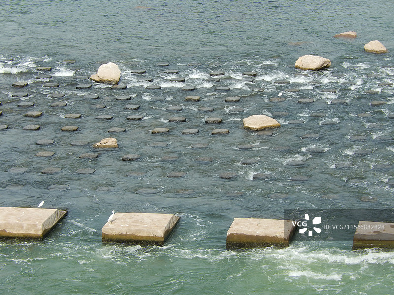 重庆开州区风雨廊桥国家水利部公布第十二批国家水利风景区名单，开县汉丰湖水利工程--水位调节坝在列图片素材