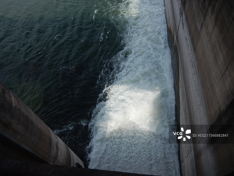重庆开州区风雨廊桥国家水利部公布第十二批国家水利风景区名单，开县汉丰湖水利工程--水位调节坝在列图片素材