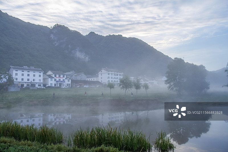 神龙架大九湖乡的朝霞图片素材
