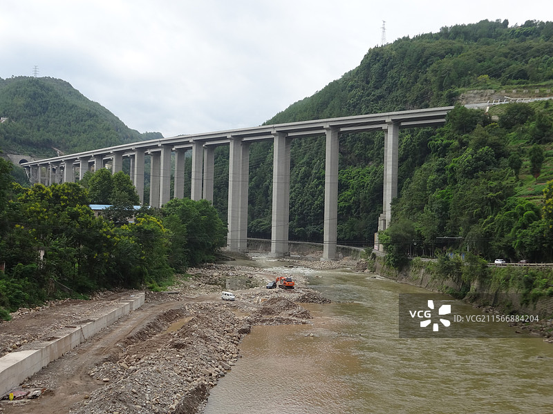 重庆市云阳县的汽车销售门店和展销会品牌新能源汽车 电动汽车电动车燃油车图片素材
