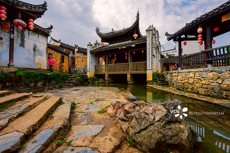 广西贺州市富川县福溪村钟灵风雨桥图片素材