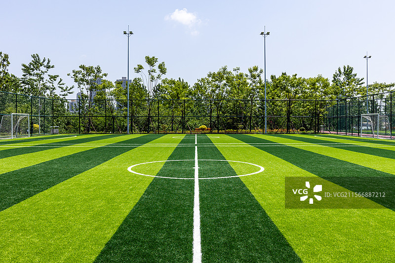 常德鼎城 江南体育公园中市民运动锻炼用足球场图片素材