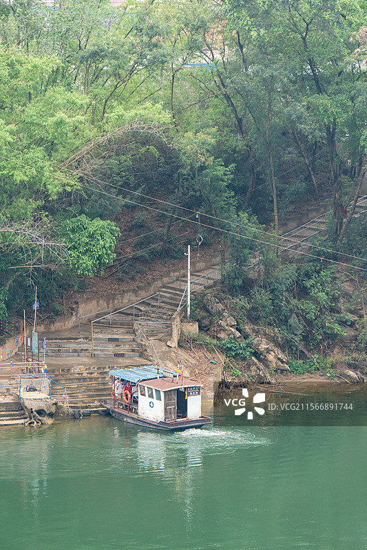 南宁扶绥县金鸡岩景区风管及渡船运输图片素材