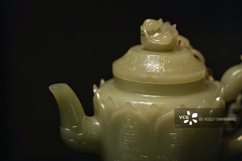 首都博物馆藏明代寿字玉执壶玉器玉雕新疆和田玉青白玉收藏古董坨工阴刻标本技艺图片素材
