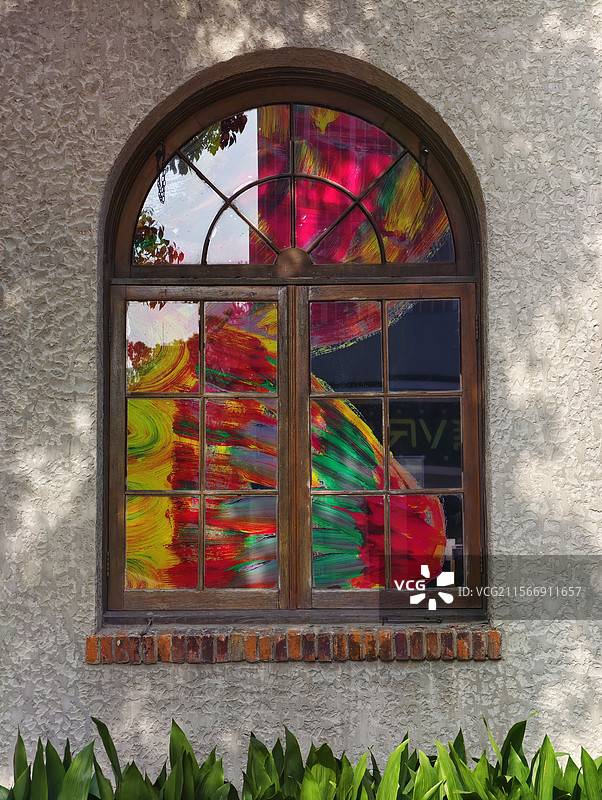 彩色玻璃窗图片素材