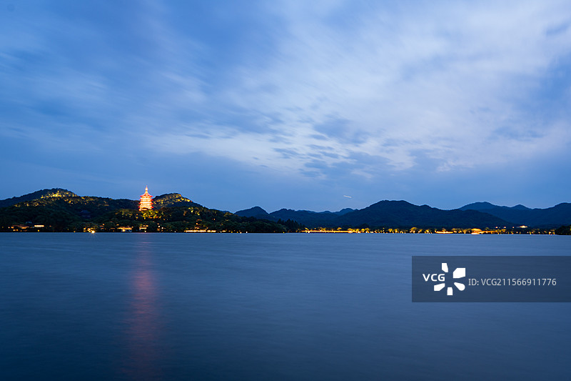 杭州西湖雷峰塔图片素材