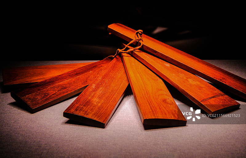 丝绸之路乐器，新疆博物馆馆藏文物精品，吐鲁番阿斯塔那古墓等出土图片素材