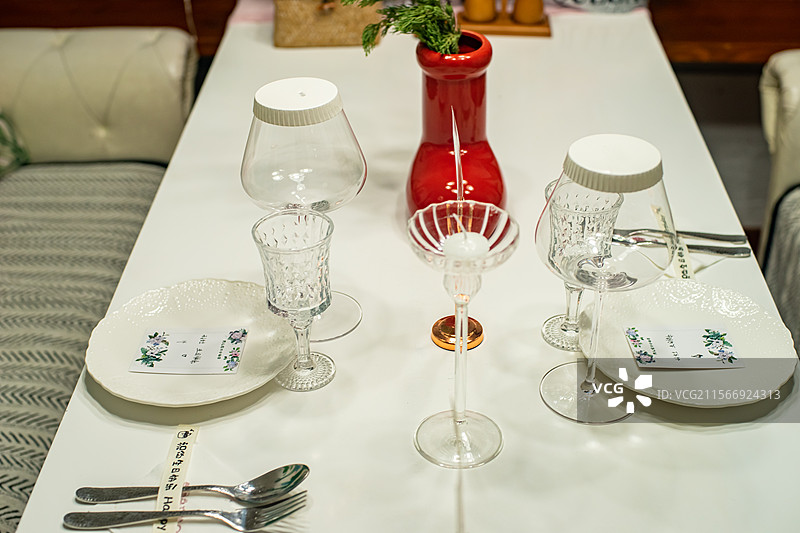 中国现代化私房菜西式西方餐厅拍摄主题，餐馆饭店饭馆酒店烛光晚餐和装饰品，室内无人图像摄影图片素材