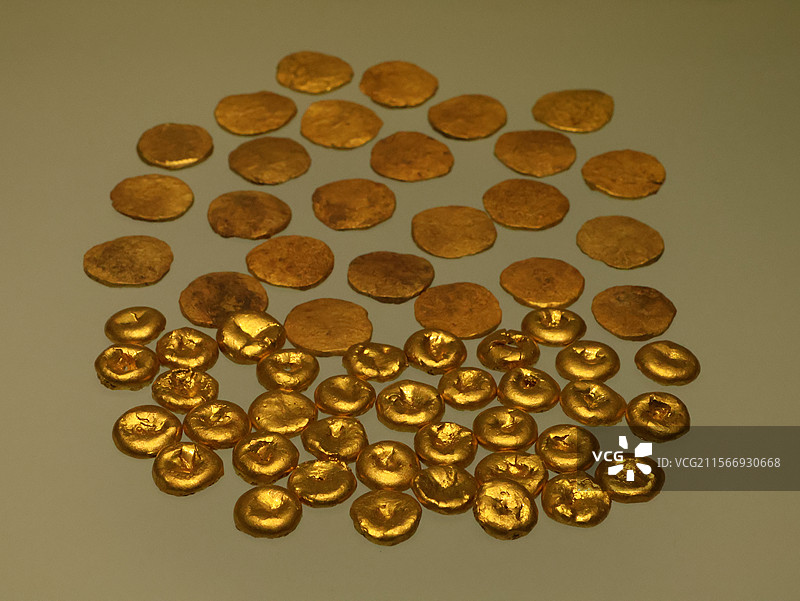 河南博物馆满城汉墓金饼图片素材