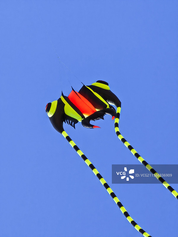 蓝天与风筝图片素材