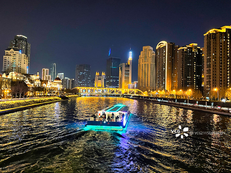 城市河流夜景风光图片素材