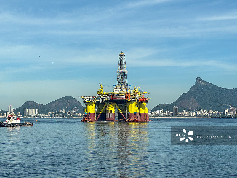 巴西里约热内卢中海油钻井平台图片素材