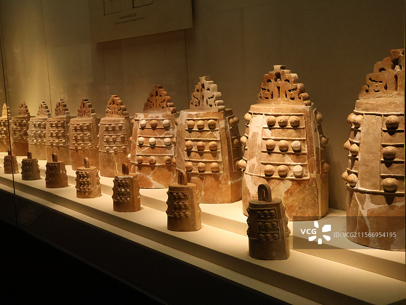 河北博物馆燕赵故事陶钮钟图片素材