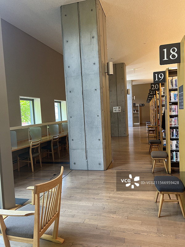 无人的图书馆图片素材