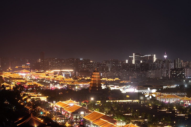 中国西安大雁塔大唐不夜城夜景城市航拍视角图片素材