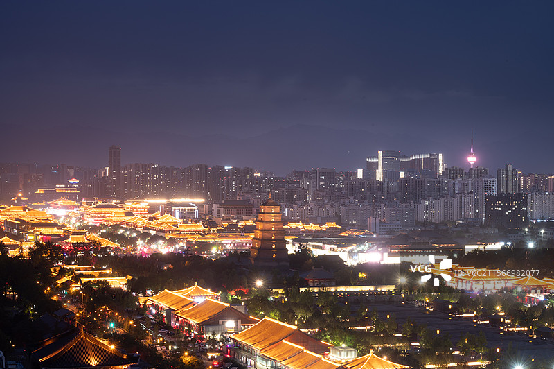 中国西安大雁塔大唐不夜城夜景城市航拍视角图片素材