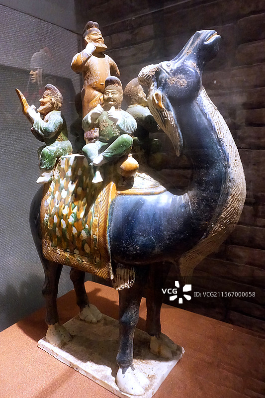 山东 荣成 赤山风景区 五人驼  瓷器  古董  唐代图片素材