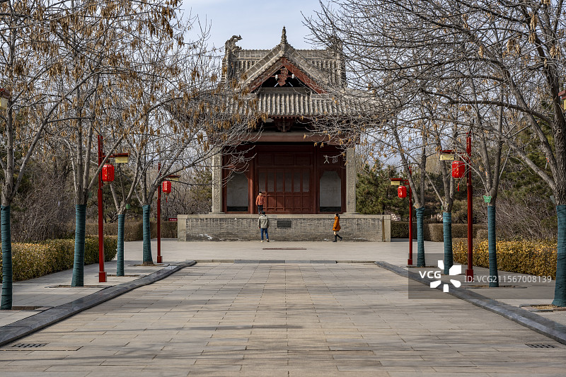 元代平阳古戏台 位于临汾古城公园内图片素材