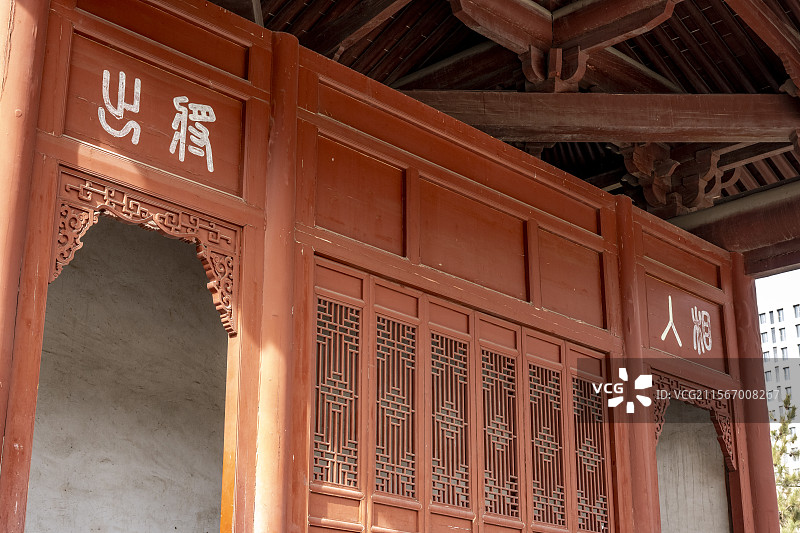 元代平阳古戏台出将入相 位于临汾古城公园内图片素材