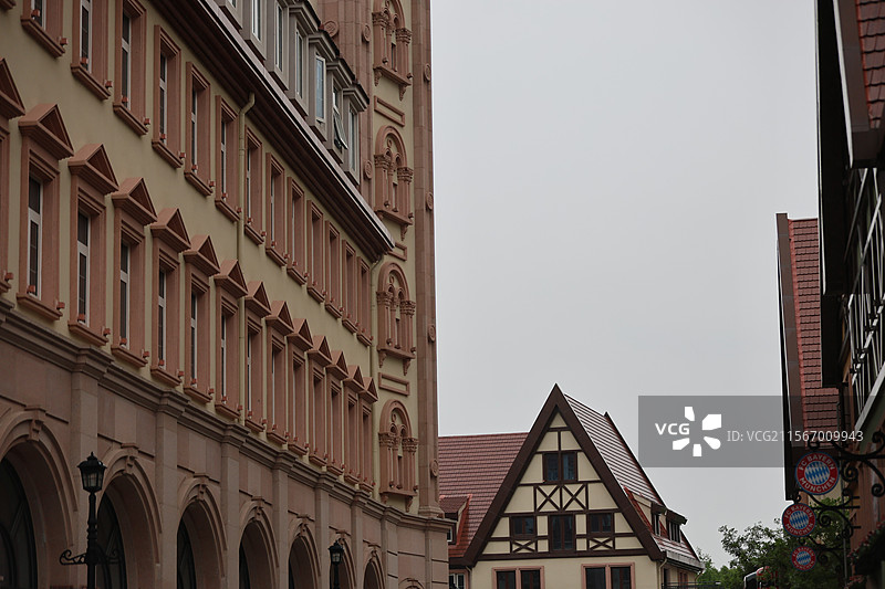 德国风情街欧式建筑哥特式建筑欧洲传统宗教传说石雕特写图片素材