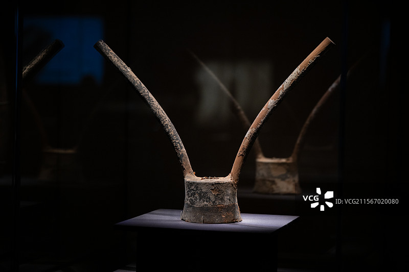 吐鲁番博物馆 汉 胜金店墓地出土 冠饰（女性）图片素材