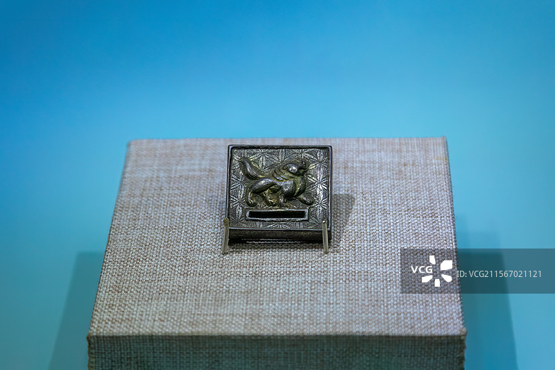 乌兰察布博物馆藏唐银铃铛图片素材