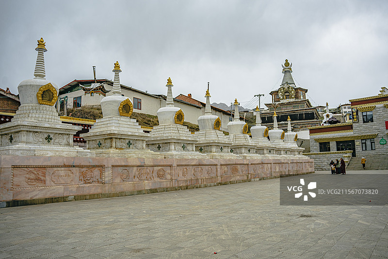 郎木寺景区格尔底寺图片素材