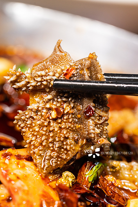 毛血旺成都菜川菜成都美食热辣毛血旺鸭血毛肚牛肉午餐肉麻辣鲜香鱼丸图片素材
