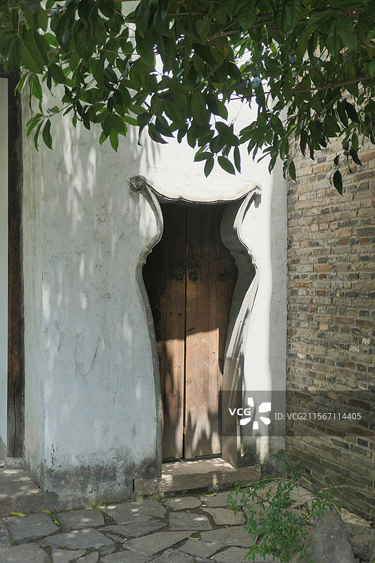 无锡惠山古镇，造型别致的门，苏州园林，苏式建筑，亭台楼阁图片素材