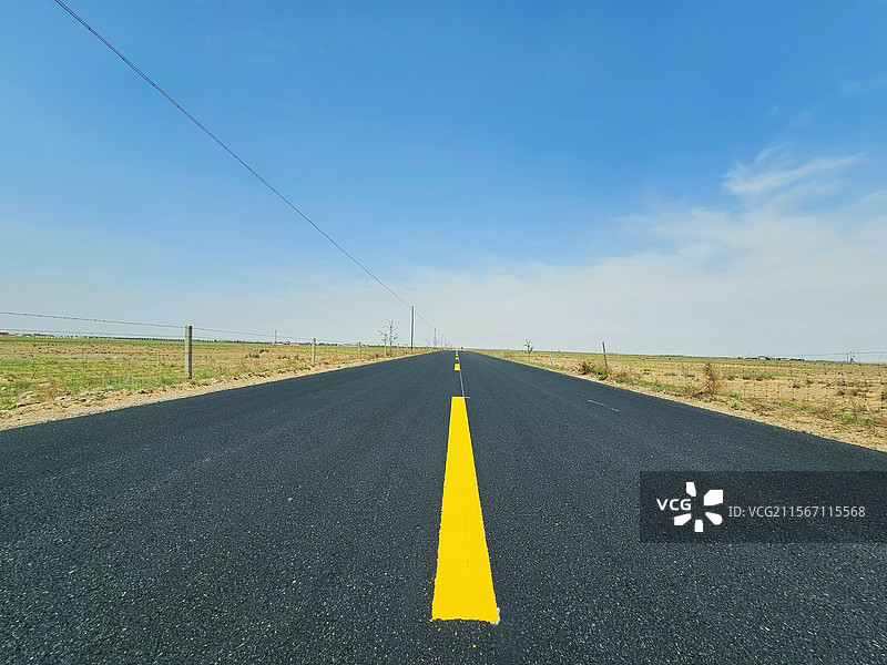 内蒙古春天路图片素材