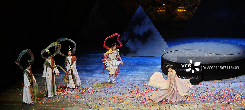 《太白金星有点烦》谢幕图片素材