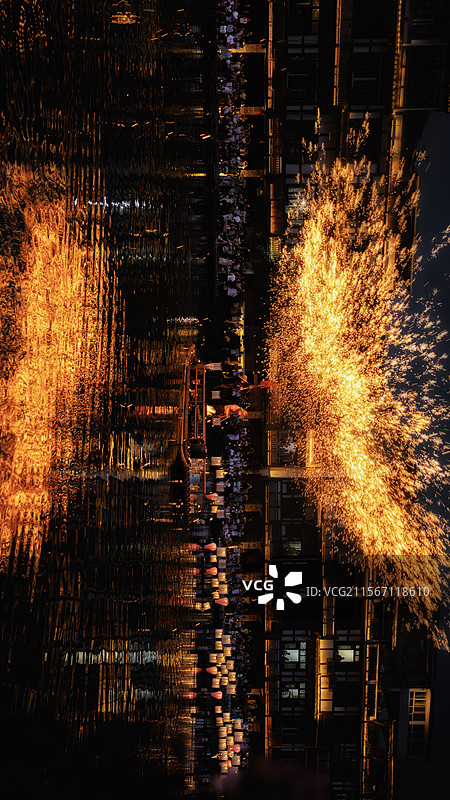 成都邛崃夹关古镇打铁花烟花人间烟火图片素材