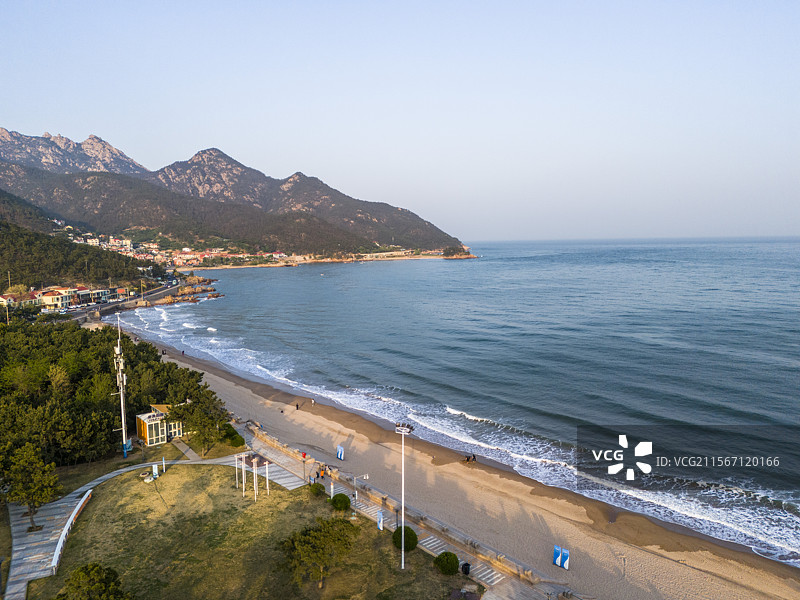 崂山流清河沙滩航拍图片素材