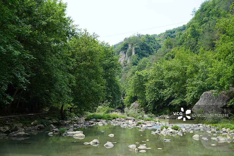 夏天 溯溪 漂流 河滩 瀑布 流水 绍兴 韩妃江图片素材