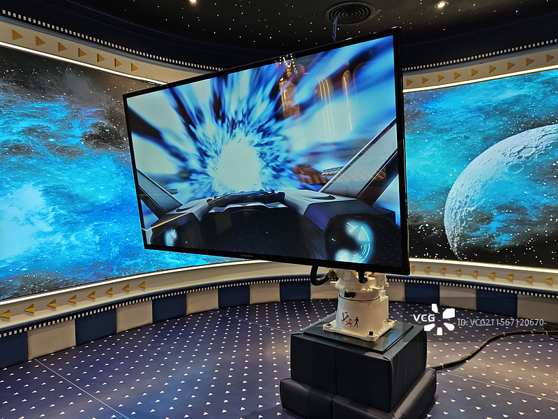 上海科幻空间屏幕上的太空场景图片素材