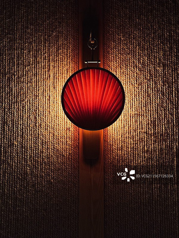 静物：红壁灯图片素材