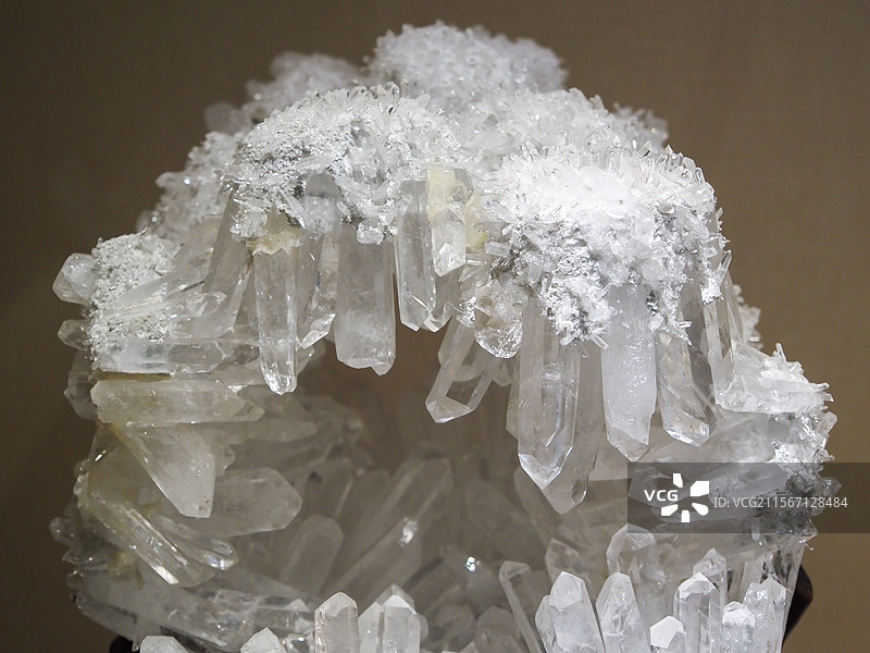 纯净闪耀的矿物之美图片素材