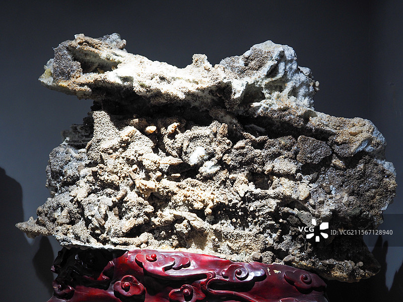 晶莹剔透的方解石奇观图片素材