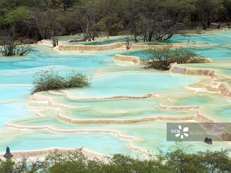 玉波彩池图片素材