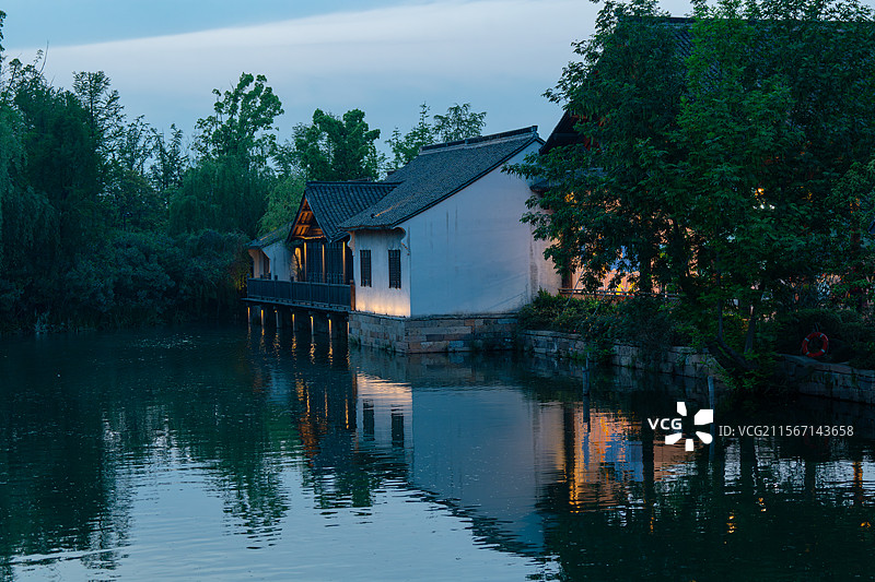 乌镇，西栅景区，夜景，蓝调时刻图片素材
