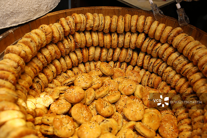 上海老街传统民间食品小吃烧烤烧饼零食特写图片素材