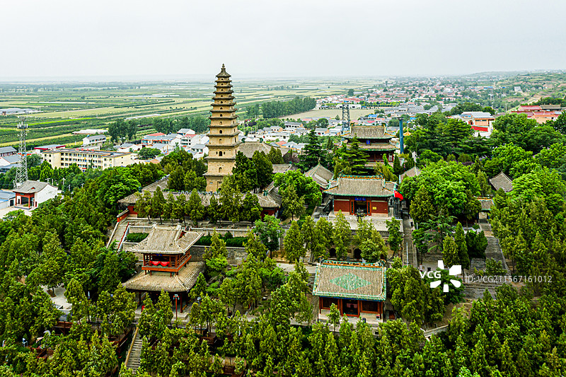 航拍山西省运城市普救寺鸳鸯塔图片素材