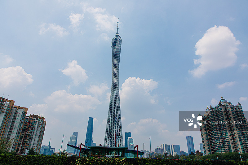 地铁之城——广州，地铁建设，建筑在地铁上的城市图片素材