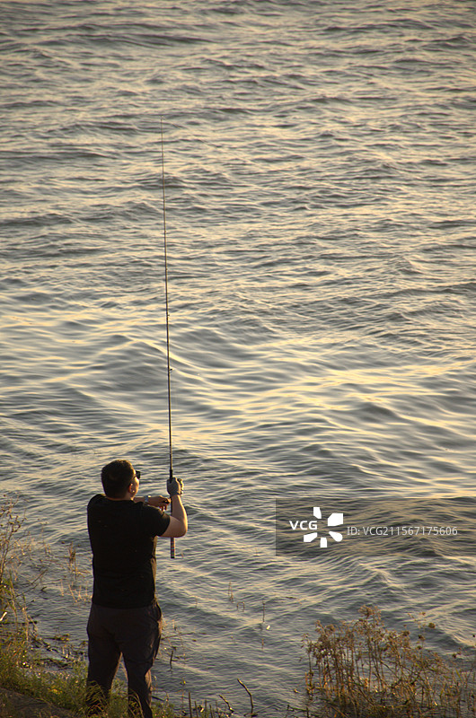 钓鱼人图片素材