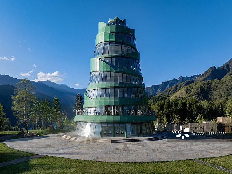 雅安宝兴县蜂桶寨邓池沟熊猫溯源地图片素材