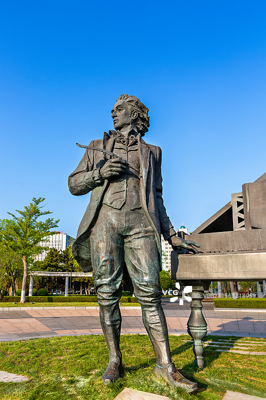 肖邦雕像+威海图片素材